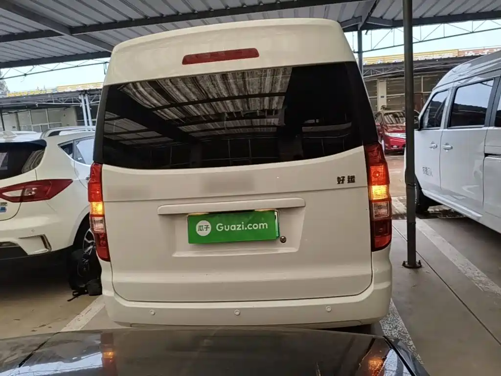 SRM Xinyuan Good Luck 2024 2023 Standard Passenger Vehicle