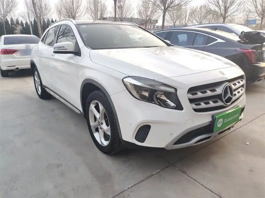 Mercedes-Benz GLA 2017 GLA 200 Dynamic фото 4