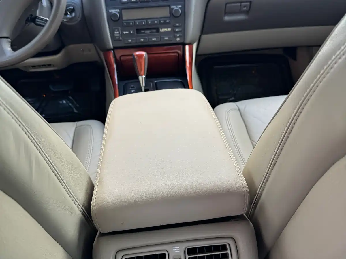 Фото 21 - Lexus GS