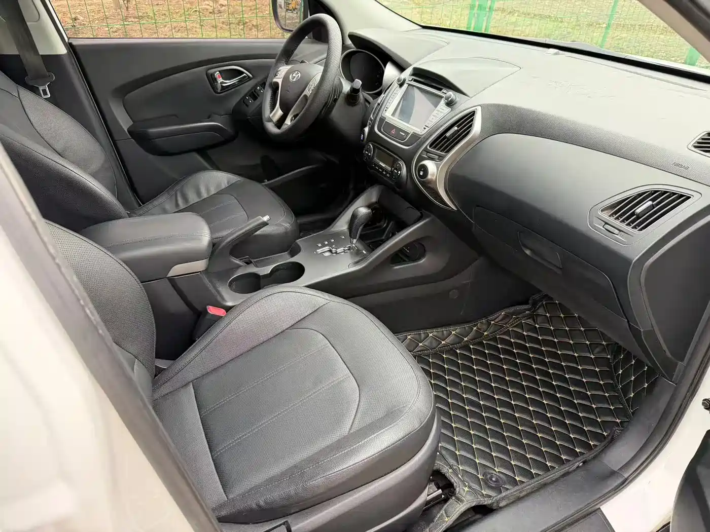 Hyundai Beijing Hyundai ix35 2013 2.0L Automatic 2WD Smart GLS China V фото 12