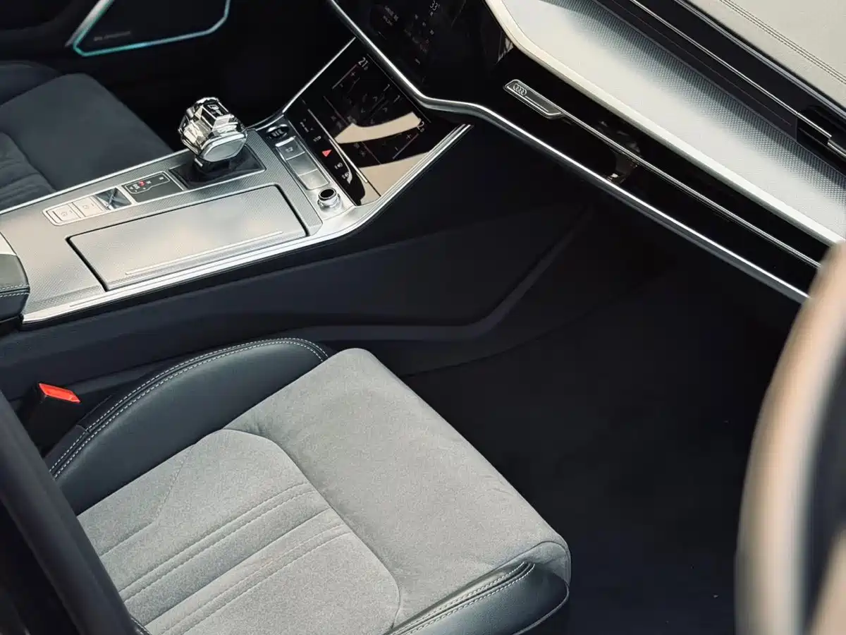 Audi A6L 2024 45 TFSI Premium Dynamic фото 11
