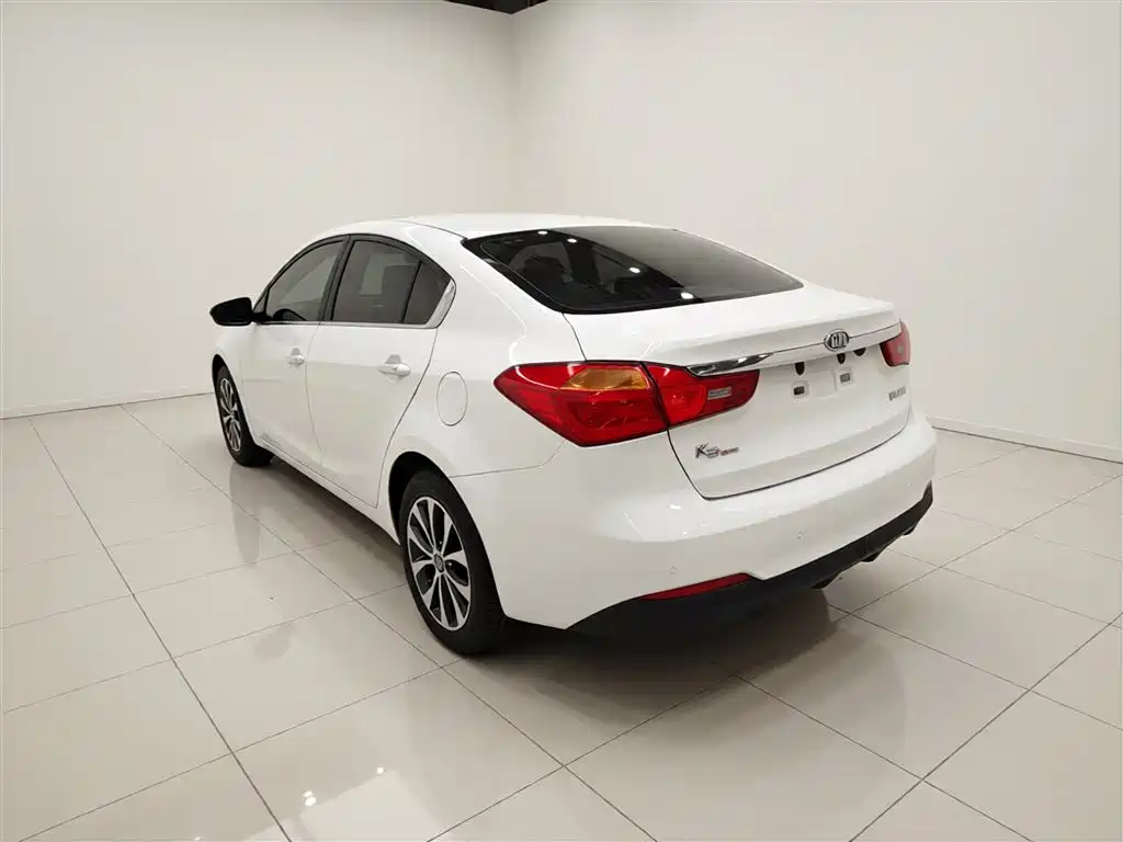 Kia K3 2015 1.6L Automatic GLS фото 5