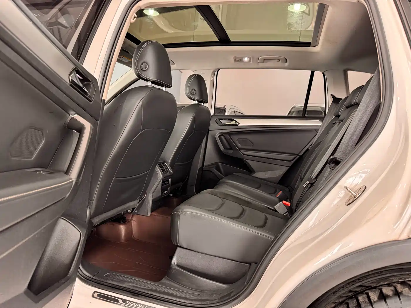 Volkswagen Tiguan L 2019 330TSI Automatic 2WD Smart Luxury Edition China VI фото 9