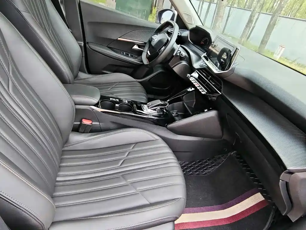 Peugeot 2008 2023 2022 230THP THE ONE