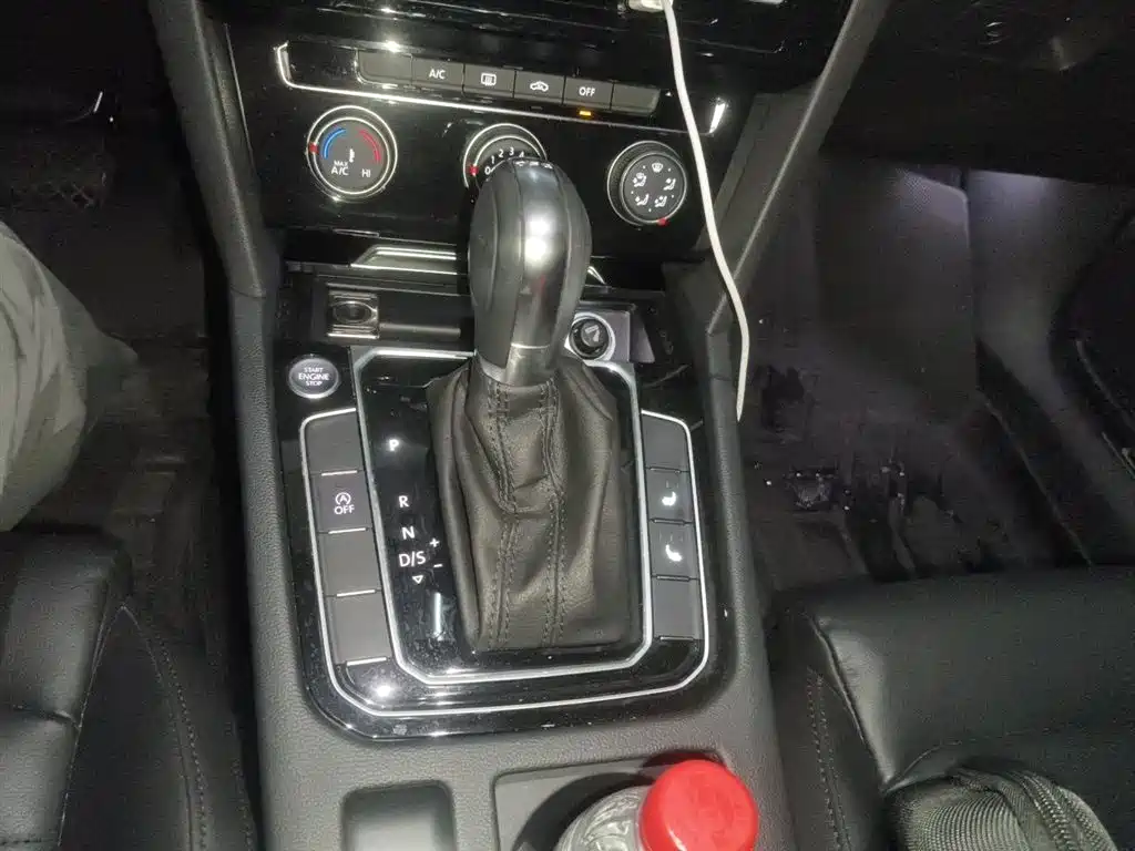 Volkswagen Magotan 2019 330TSI DSG Leading China VI фото 7