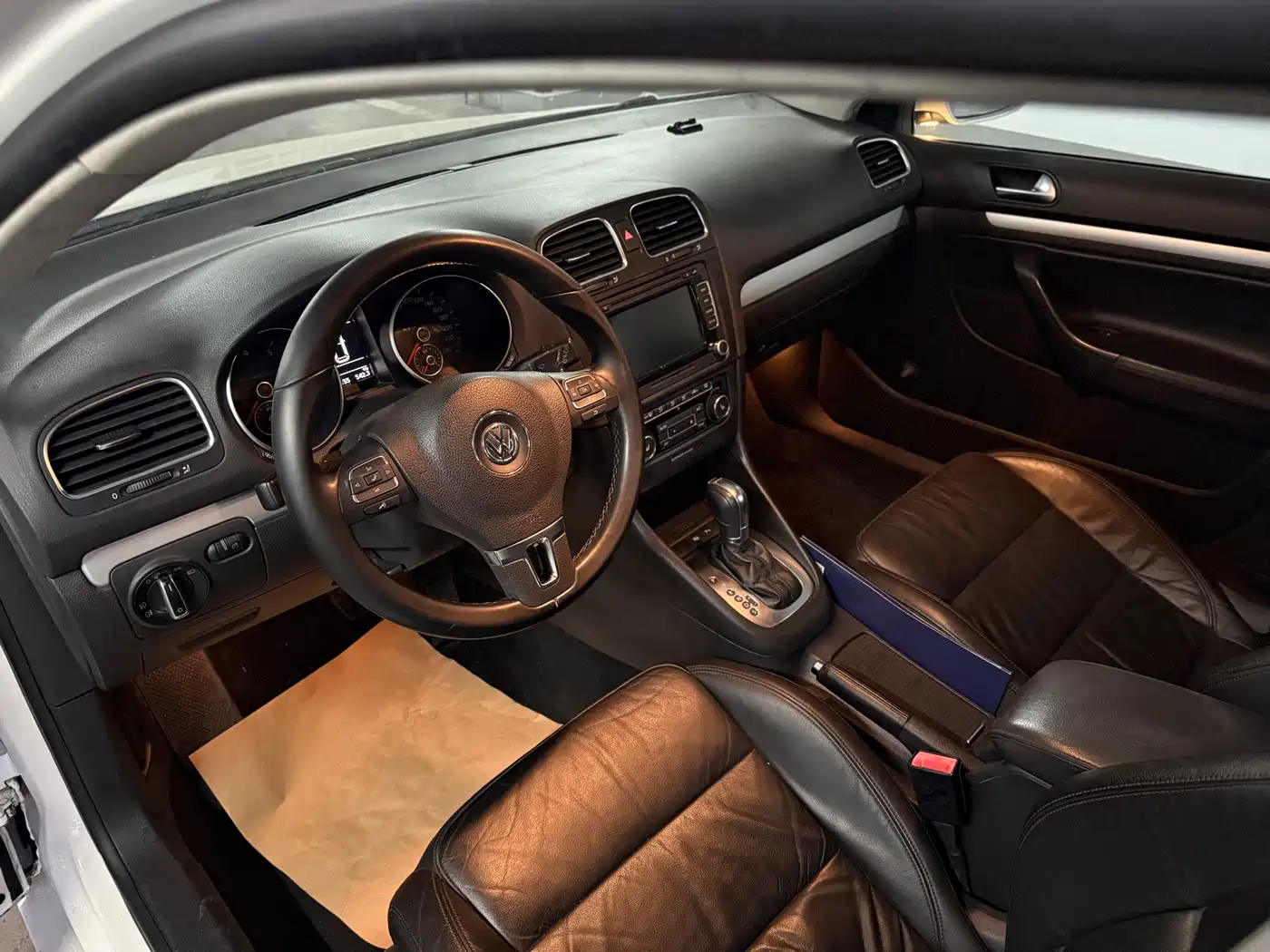Volkswagen Golf (Import) 2011 Model 1.4TSI Luxury Touring фото 7