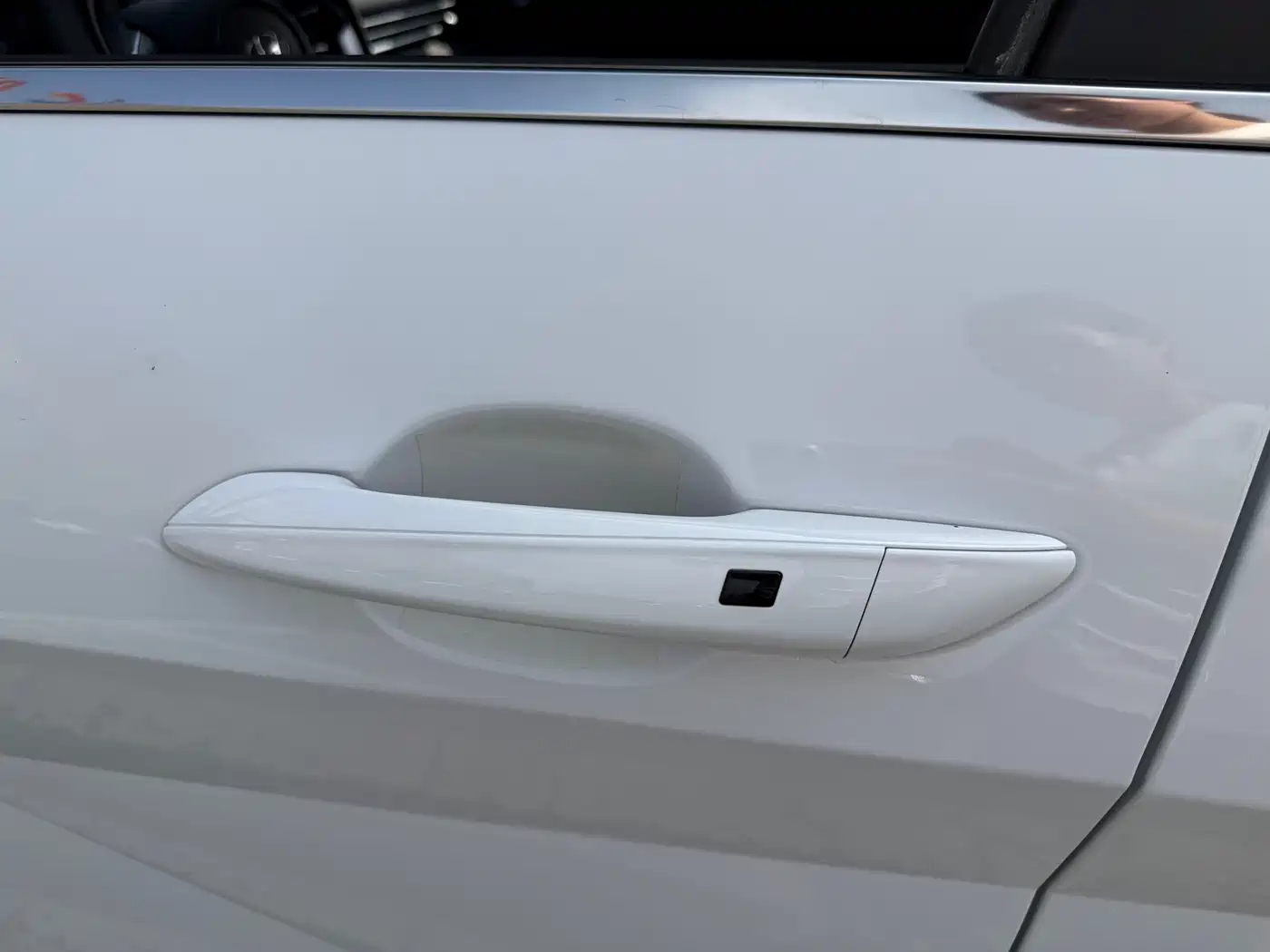 Hyundai Elantra 2022 1.5L CVT LUX Premium Edition фото 11