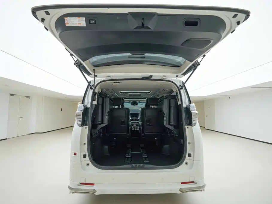 Toyota Vellfire 2022 2021 Crown Hybrid 2.5L HV Luxury Edition