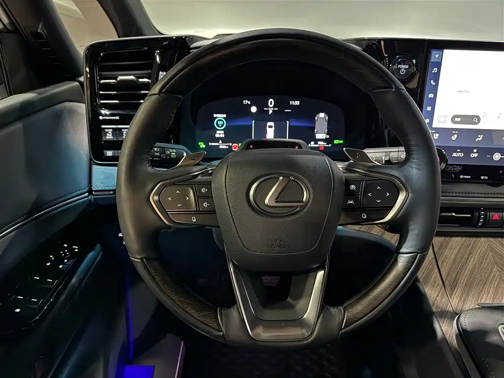 Lexus LM 2023 350h 7-Seater Elegance Edition фото 17