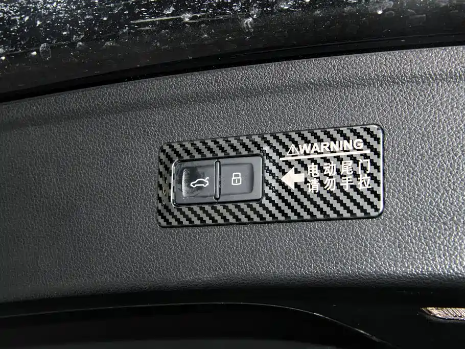 Audi Q5L 2024 Model 45 TFSI Luxury Dynamic фото 32
