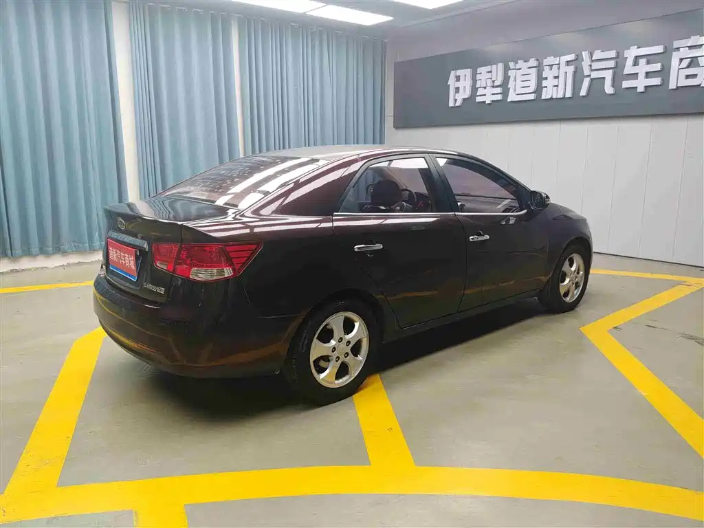 Kia Forte 2009 1.6L AT GLS фото 7