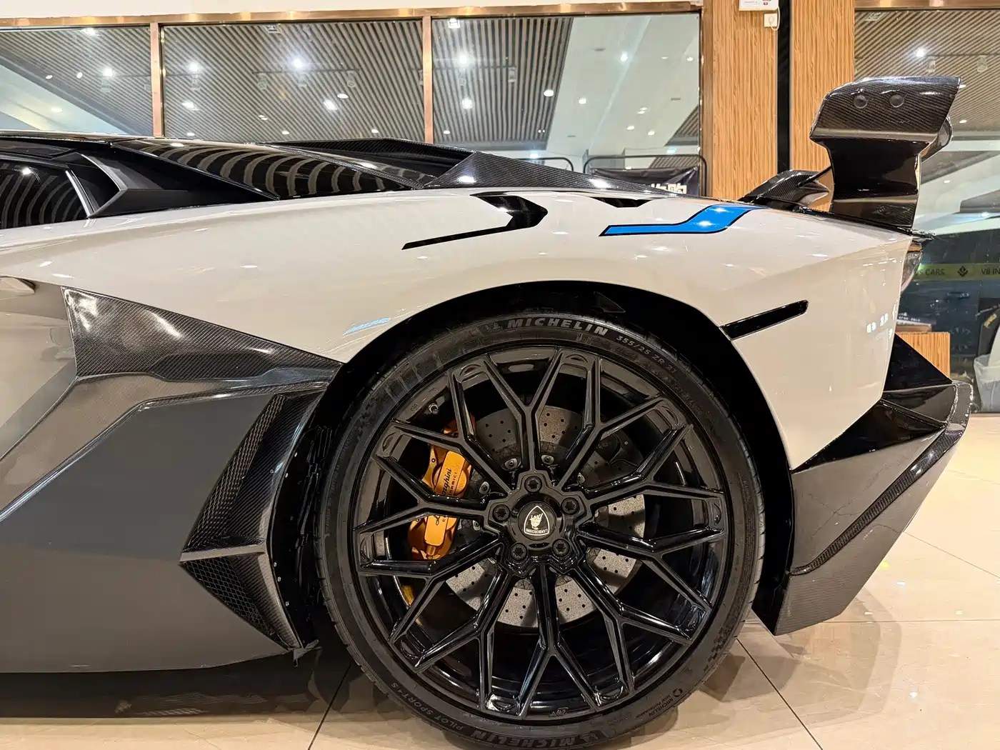 Lamborghini Aventador 2011 2011 LP 700-4