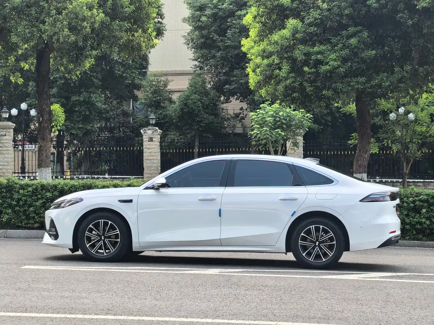 Geely Galaxy Galaxy A7 2025 2025 EM-i 70km Explorer Edition