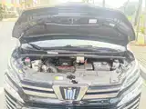 Фото 9 - Toyota Vellfire