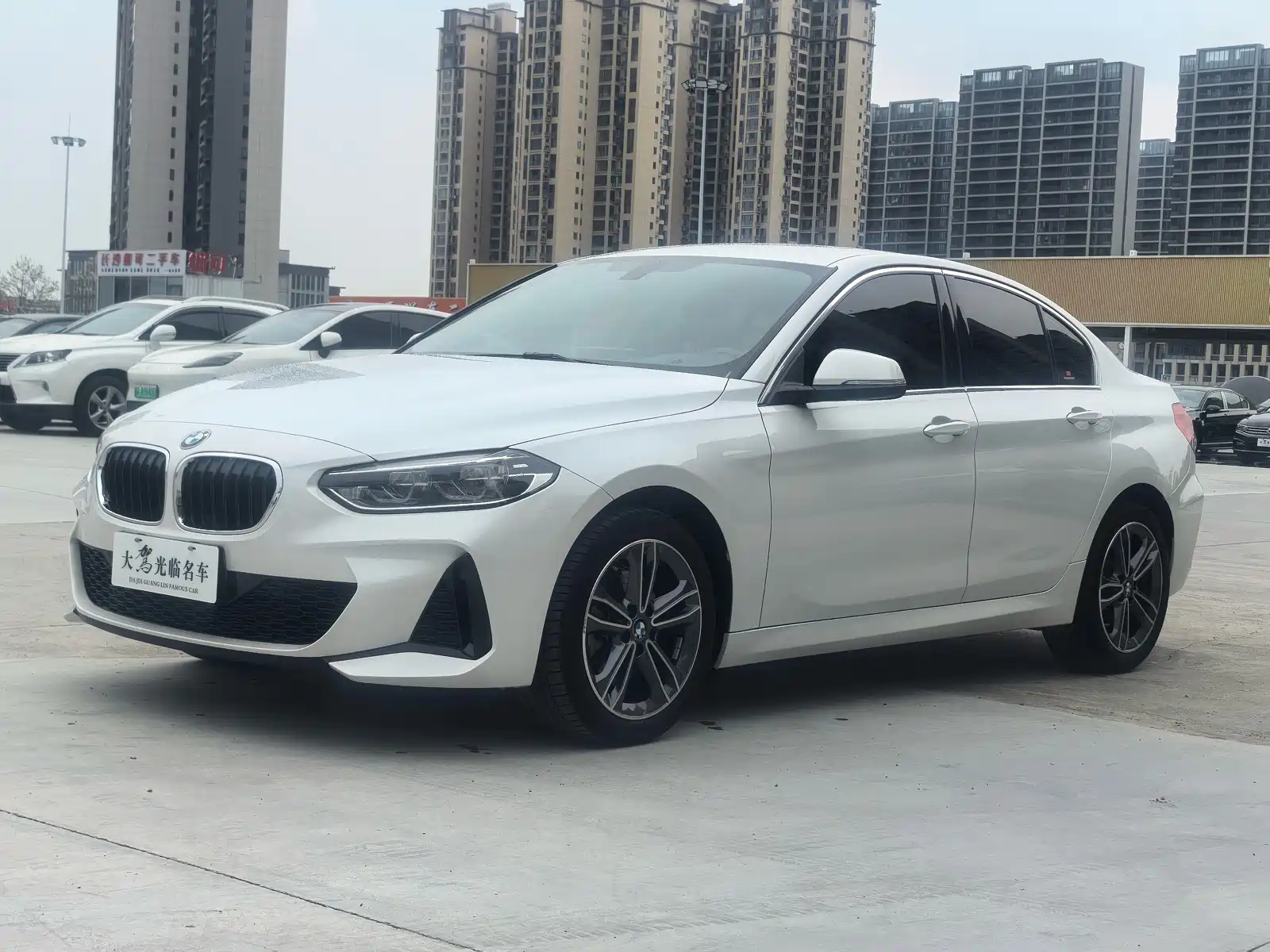 صورة 1 - BMW 1 Series