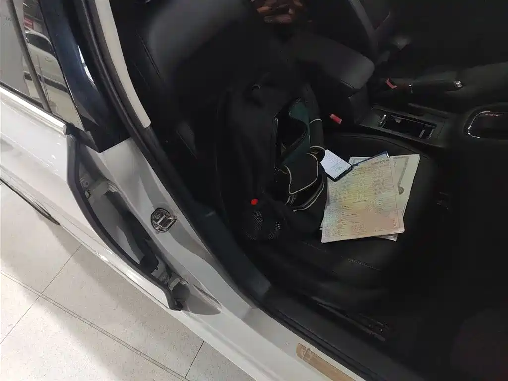Volkswagen Sagitar 2018 280TSI DSG Spark Edition фото 20