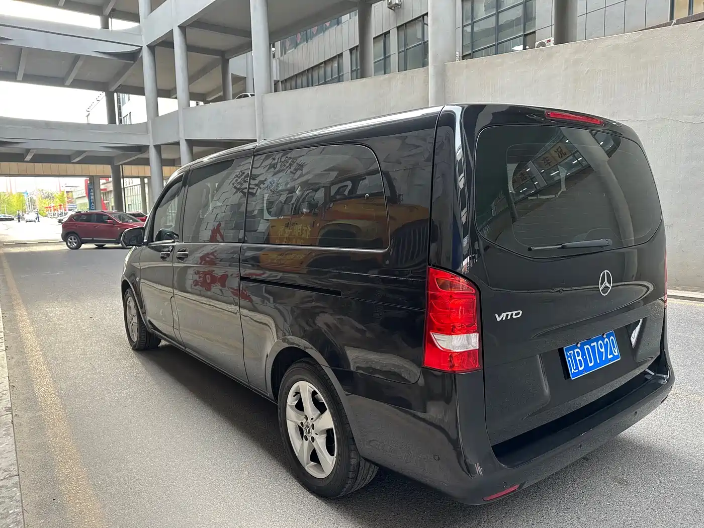Mercedes-Benz Vito 2018 2.0T Business Edition China VI фото 4