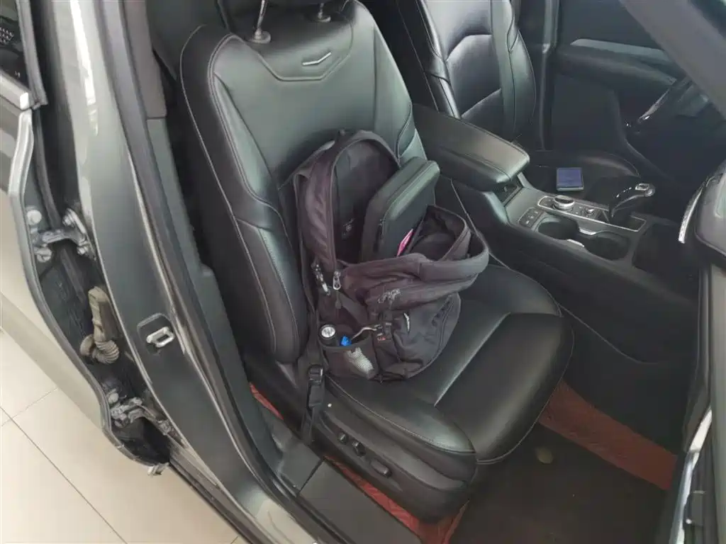 Cadillac XT4 2018 28T FWD Leading Edition фото 25