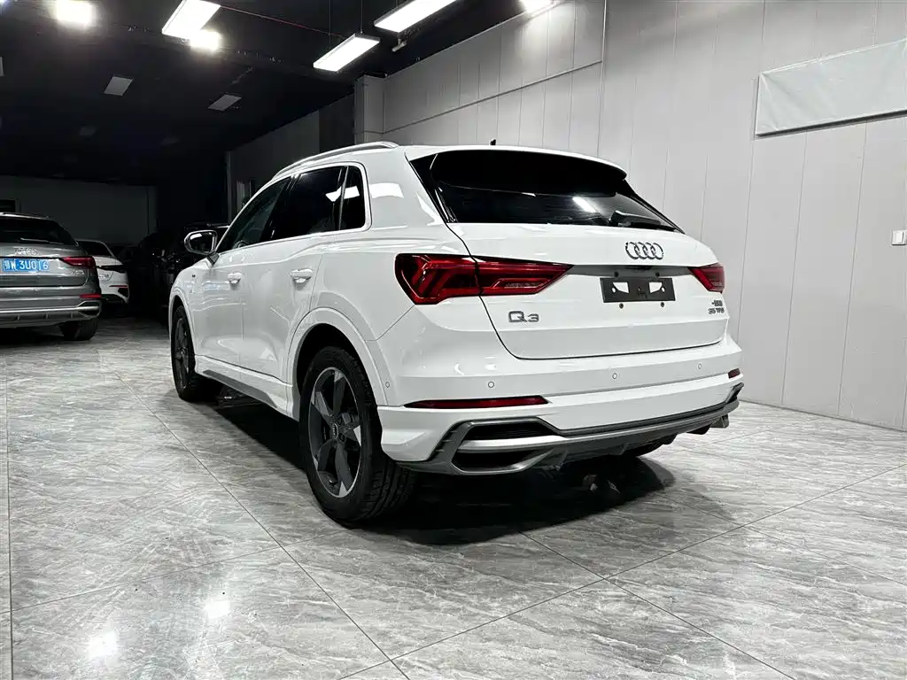 Audi Q3 2022 35 TFSI Fashion Dynamic фото 4