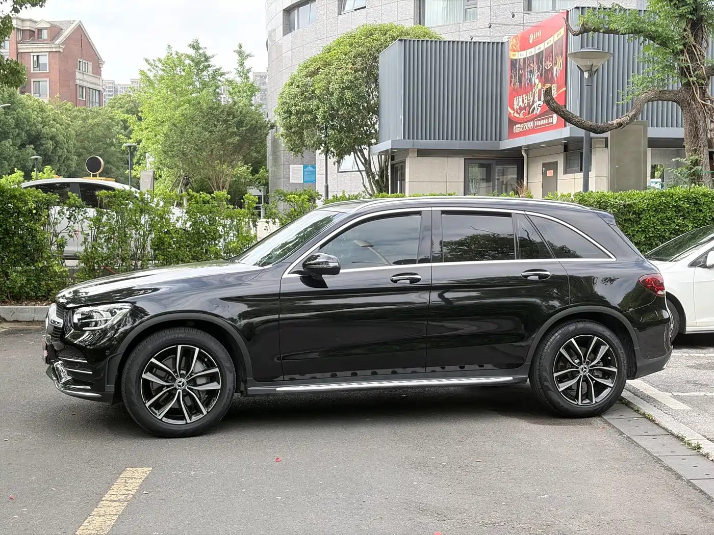 Mercedes-Benz GLC 2021 GLC 260 L 4MATIC Luxury фото 4