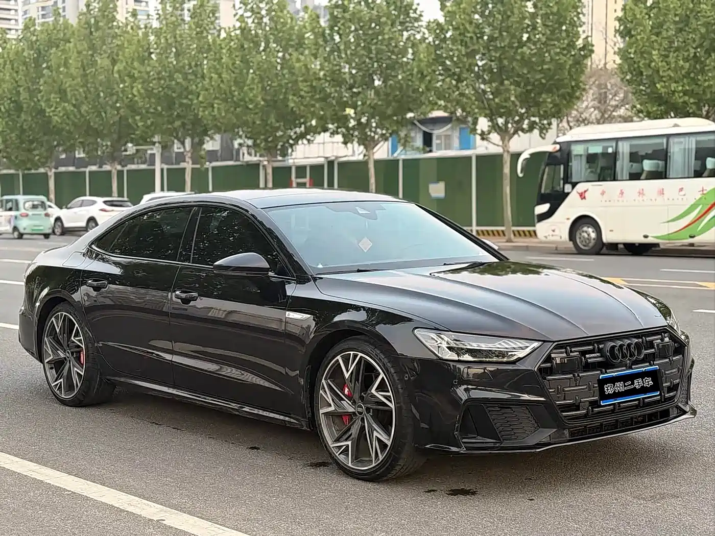 Audi A7L 2023 45 TFSI quattro S-line Black Warrior Edition фото 3