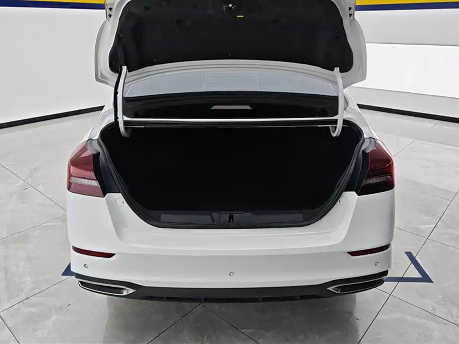 GEELY AUTOMOBILE EMGRAND