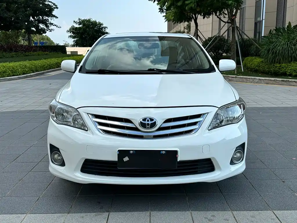 Photo 3 - Toyota Corolla
