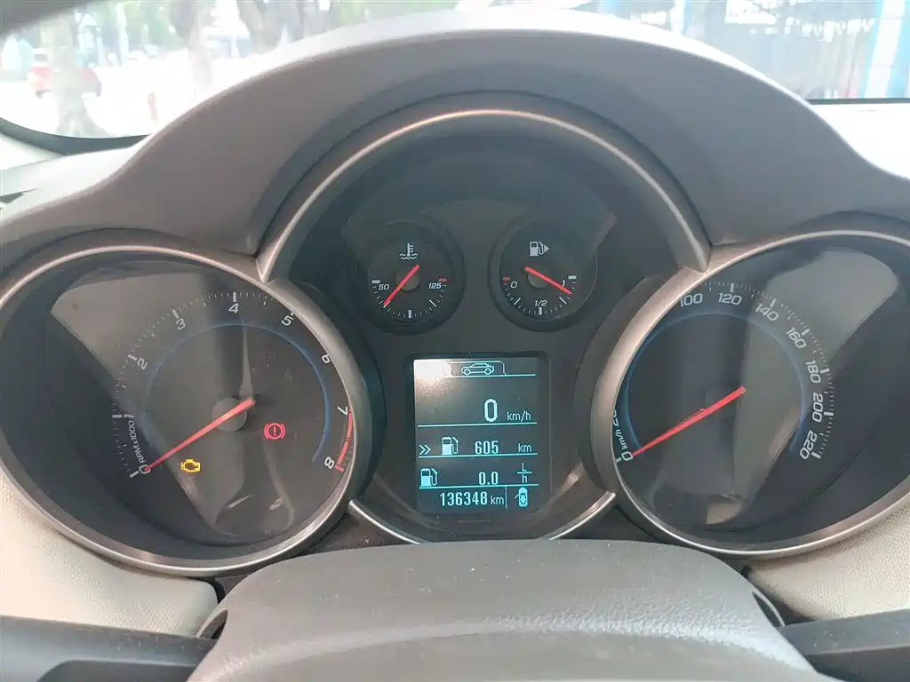 Chevrolet Cruze 2015 1.5L Classic SE MT фото 4