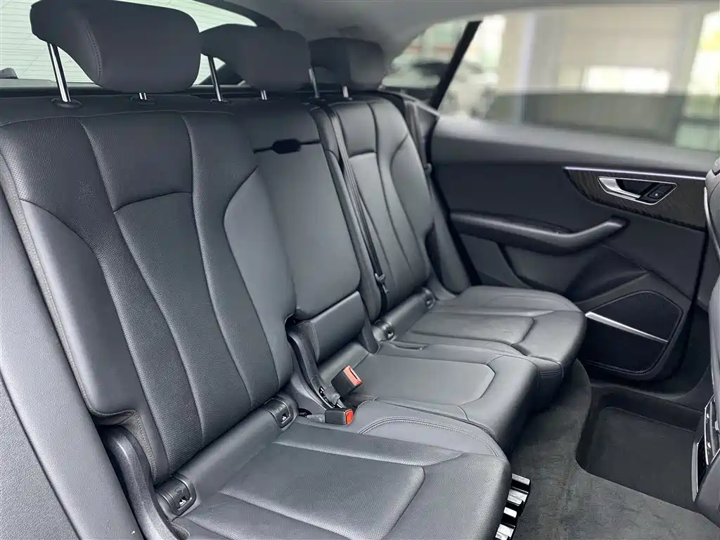Audi Q8 2022 55 TFSI Luxury Dynamic фото 12