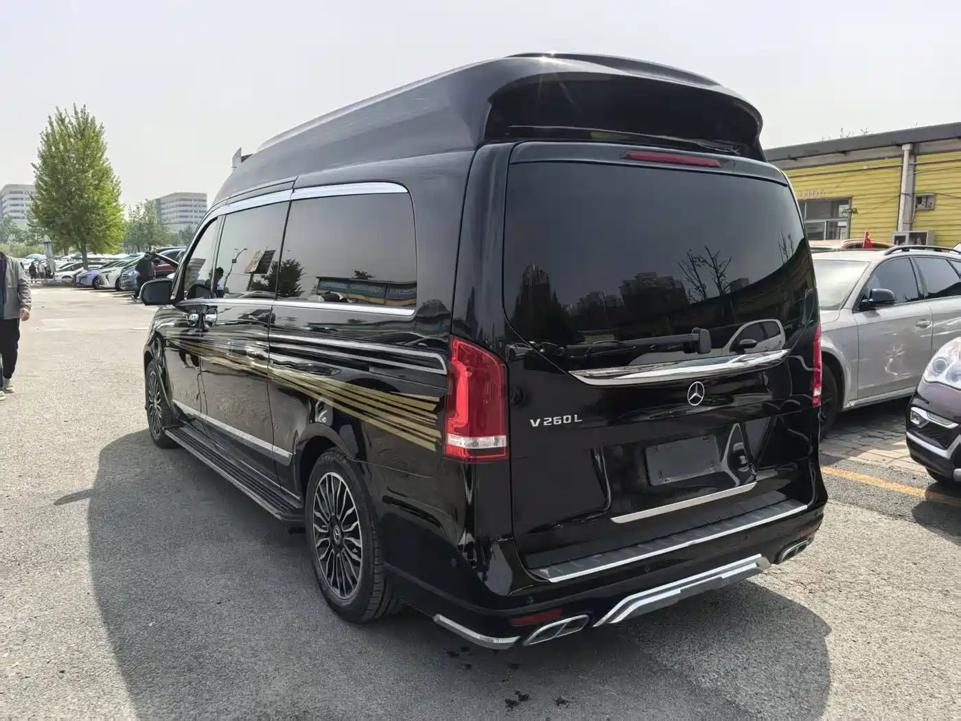 Mercedes-Benz V-Class 2020 Model V 260 L Long Wheelbase Luxury фото 7