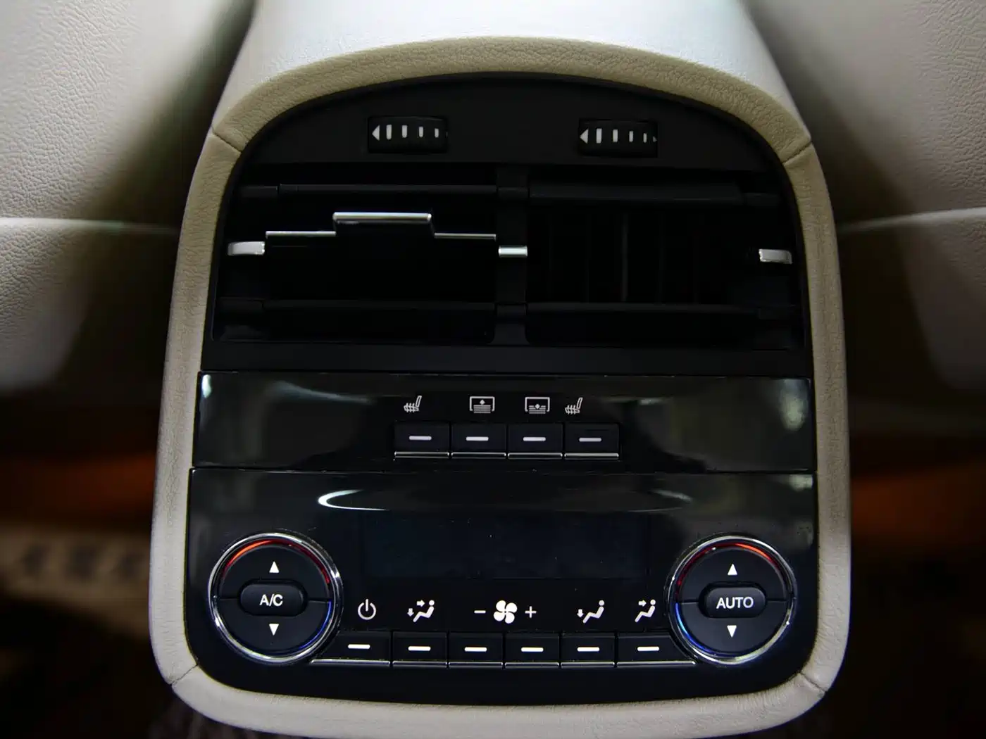 Maserati Quattroporte 2014 2013 3.0T Standard