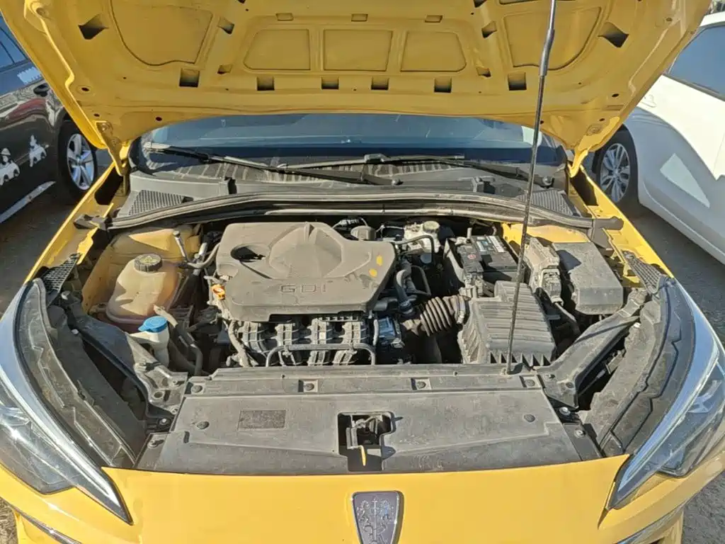 Фото 20 - Roewe i5