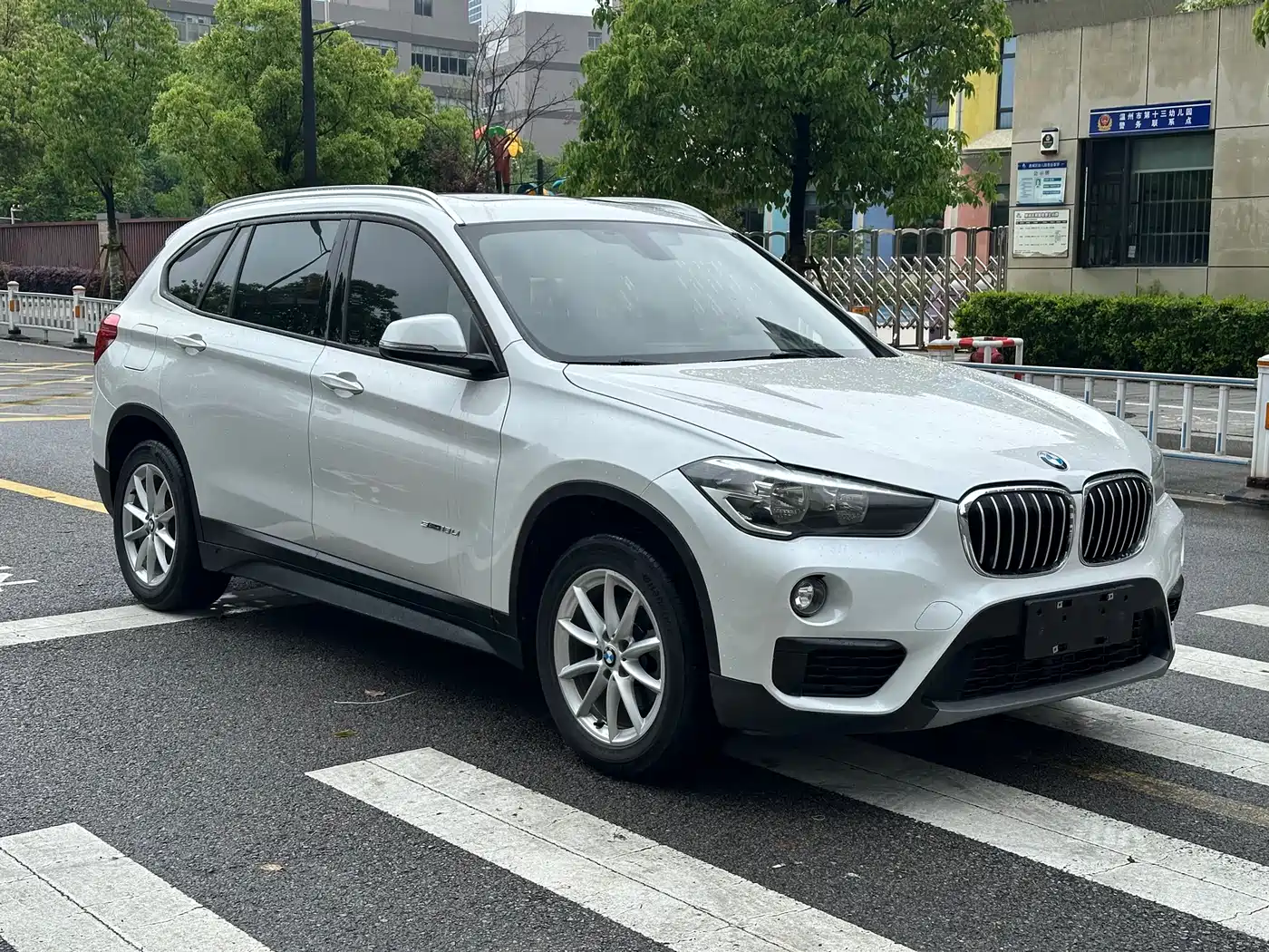 BMW X1 2016 sDrive18Li Fashion Model фото 3