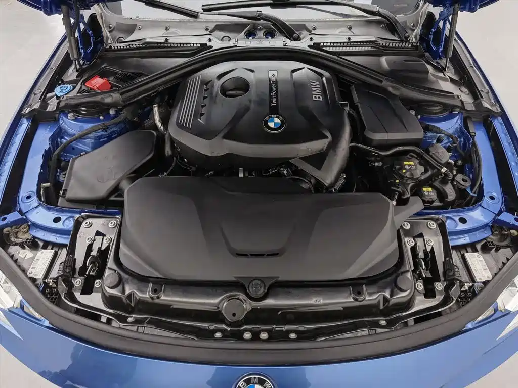 BMW 3 Series 2017 320i M Sport фото 6