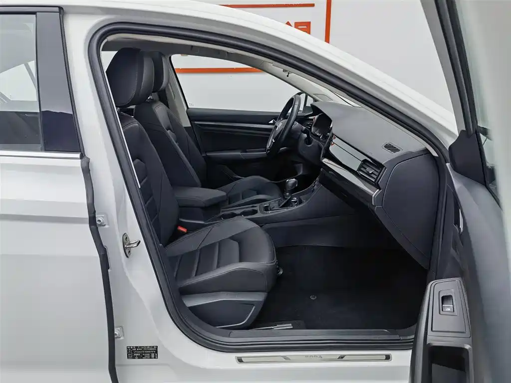 Volkswagen Bora 2019 Facelift 280TSI DSG Luxury China VI фото 23