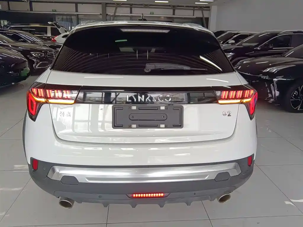Lynk & Co 02 2019 1.5T DCT FWD Jin Pro Version China VI фото 4