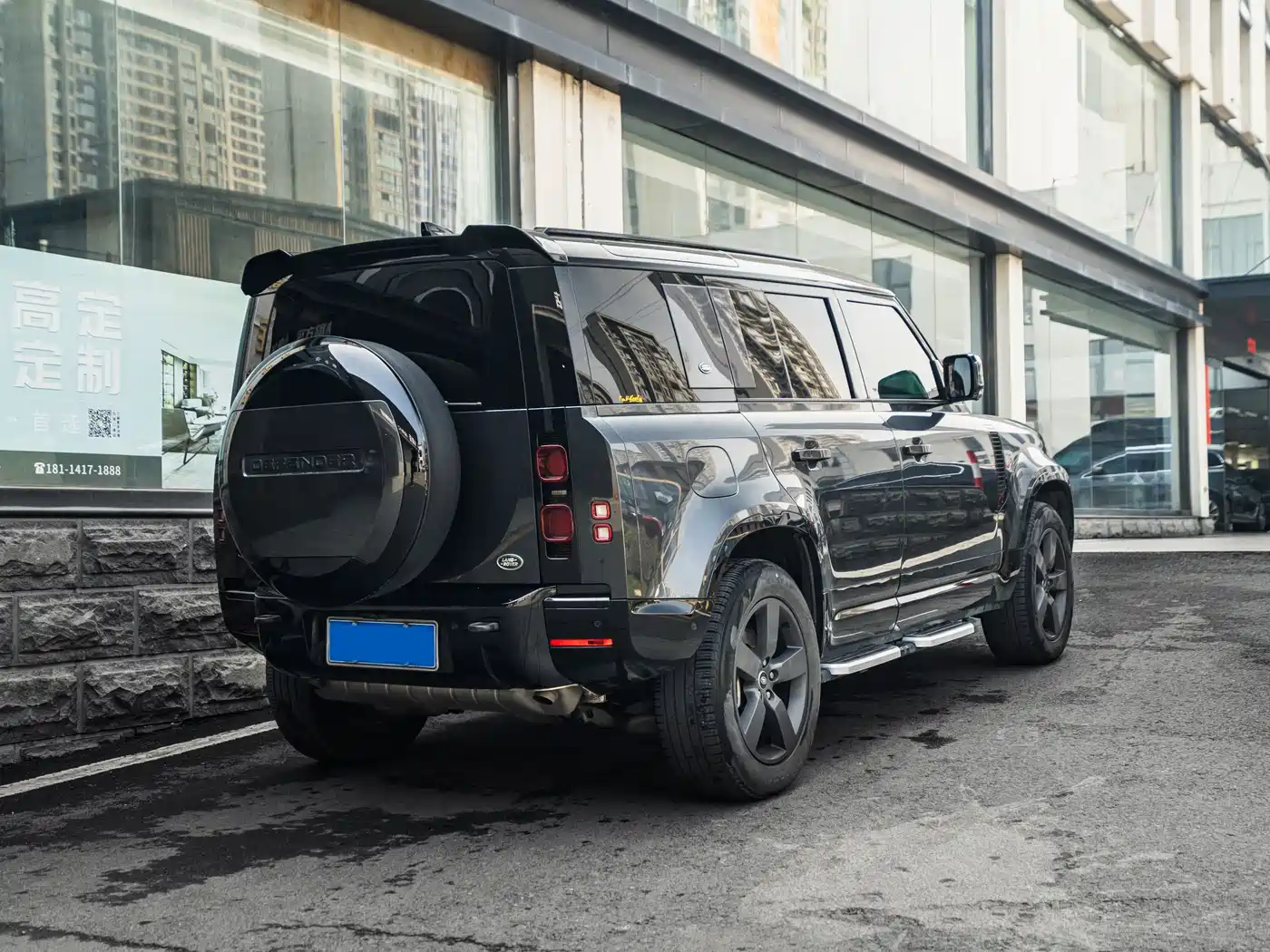 Land Rover Defender 2023 Model 110 3.0T P400 X-DYNAMIC HSE фото 5