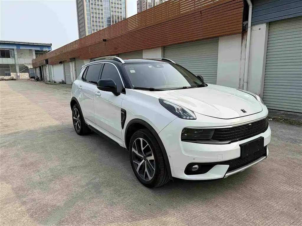 Lynk & Co 01 2018 2017 2.0T AWD Pro