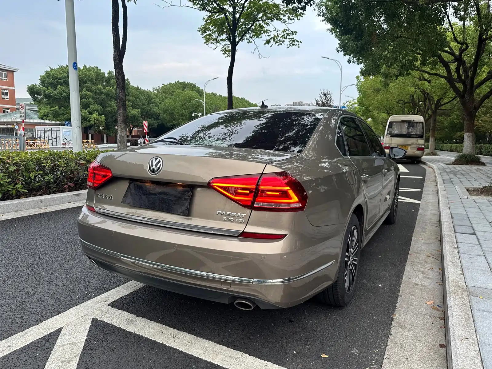 Фото 5 - Volkswagen Passat