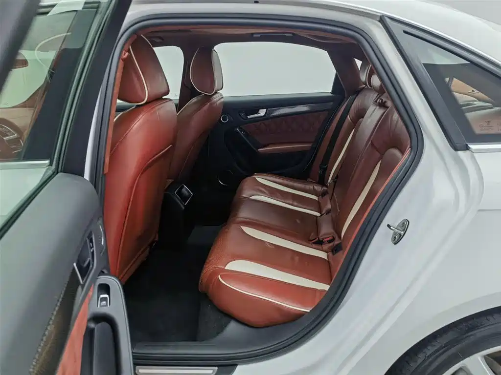 Audi A4L 2013 35 TFSI Automatic Standard фото 15