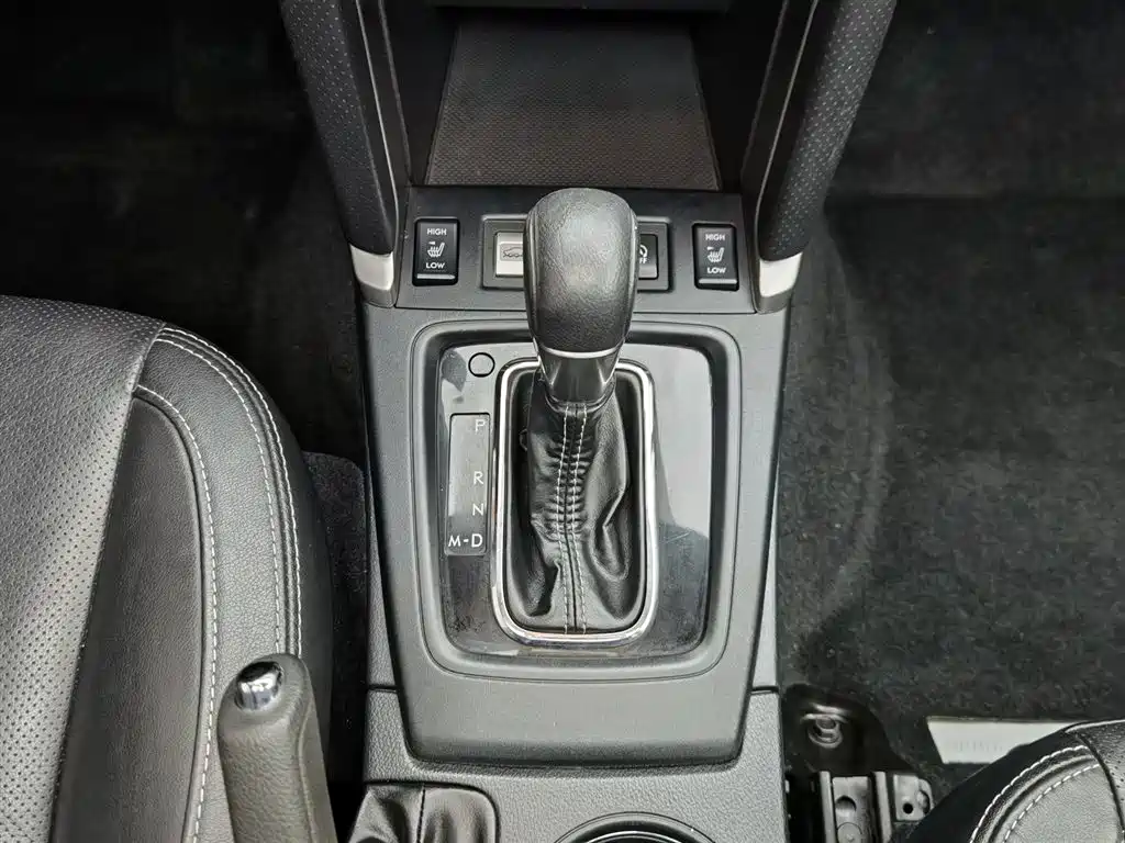 Subaru Forester 2016 2.0i Fashion Navigation Edition фото 13