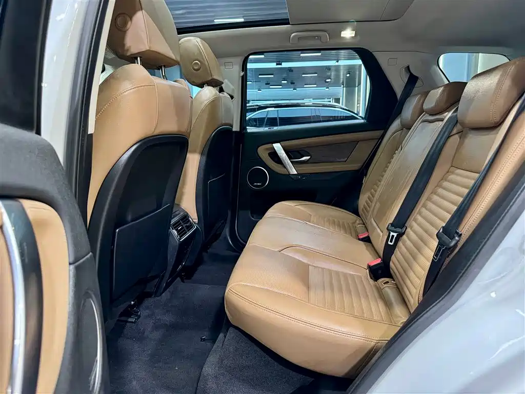 Land Rover Discovery Sport 2025 249PS Performance Tech Edition фото 20