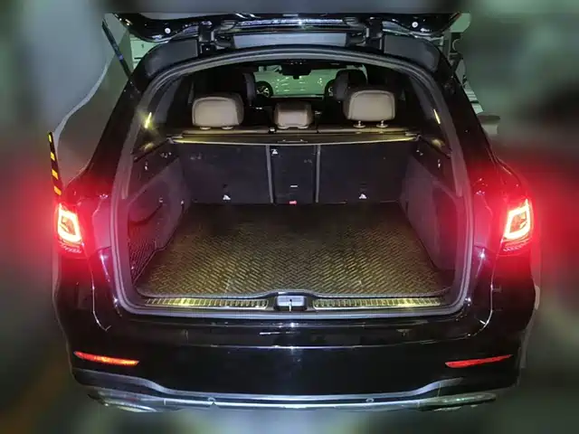 Mercedes-Benz GLC 2021 GLC 300 L 4MATIC Luxury — фото 5