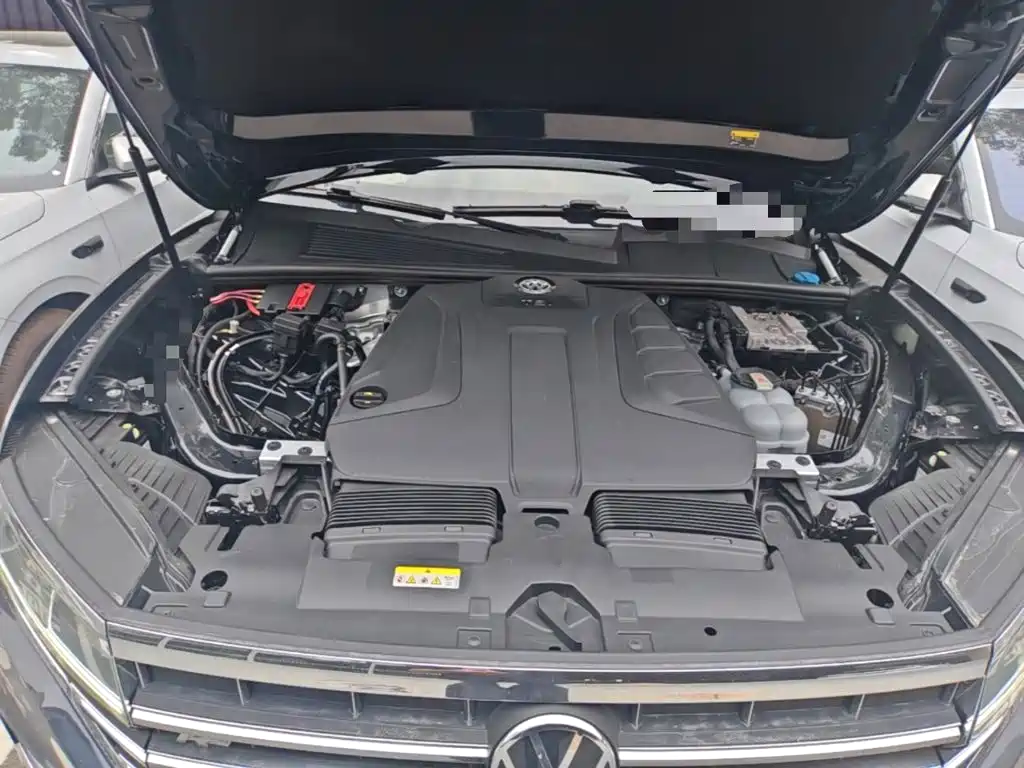 Фото 25 - Volkswagen Touareg