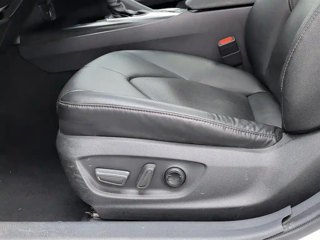 Toyota Camry 2021 2.0G Luxury Edition фото 20