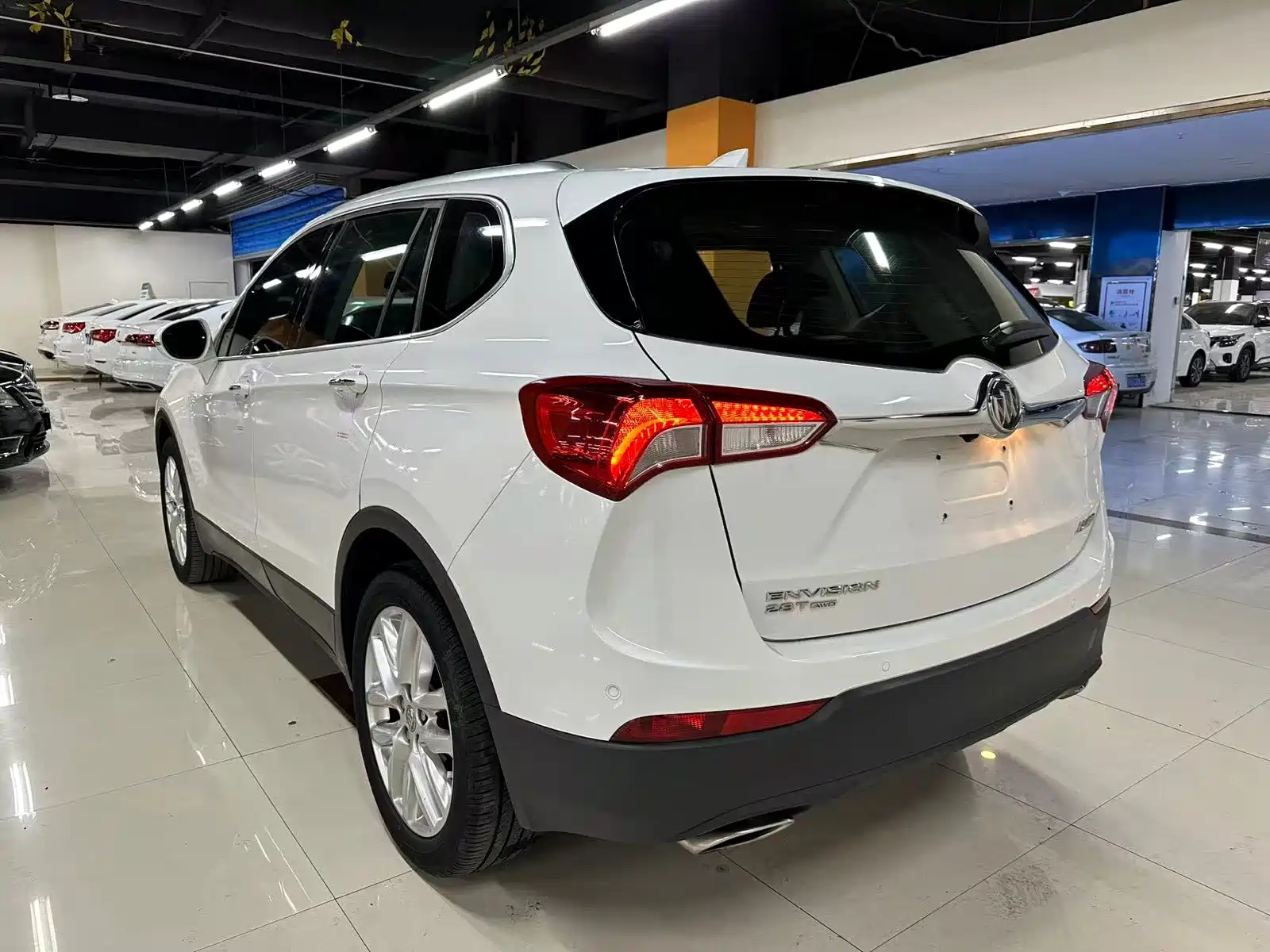 Фото 8 - Buick Envision Plus
