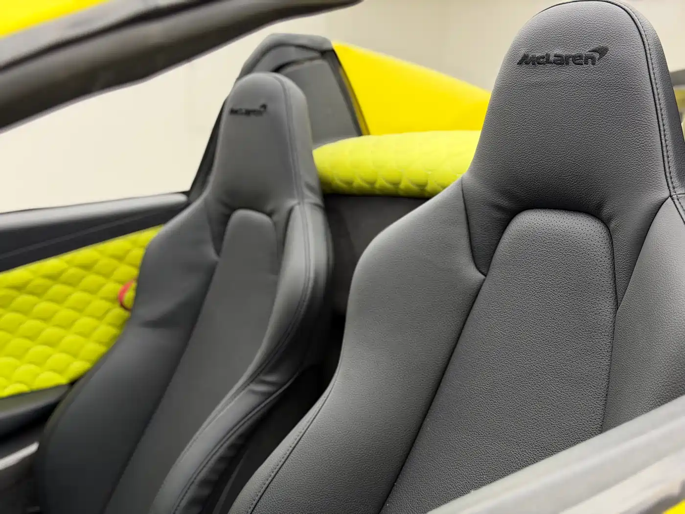 McLaren 12C 2013 3.8T SPIDER 50th Anniversary Edition фото 14