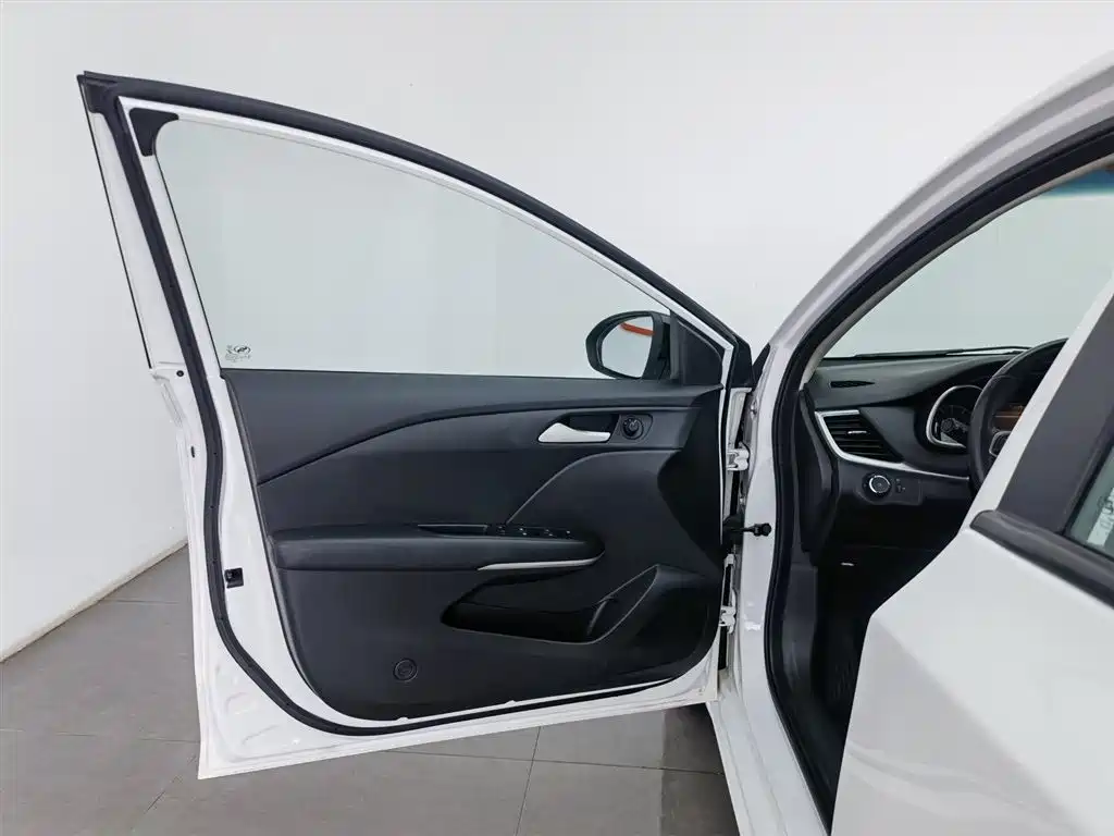Chevrolet Monza 2020 Mild Hybrid Redline 320T Dual-Clutch Joy Edition фото 8