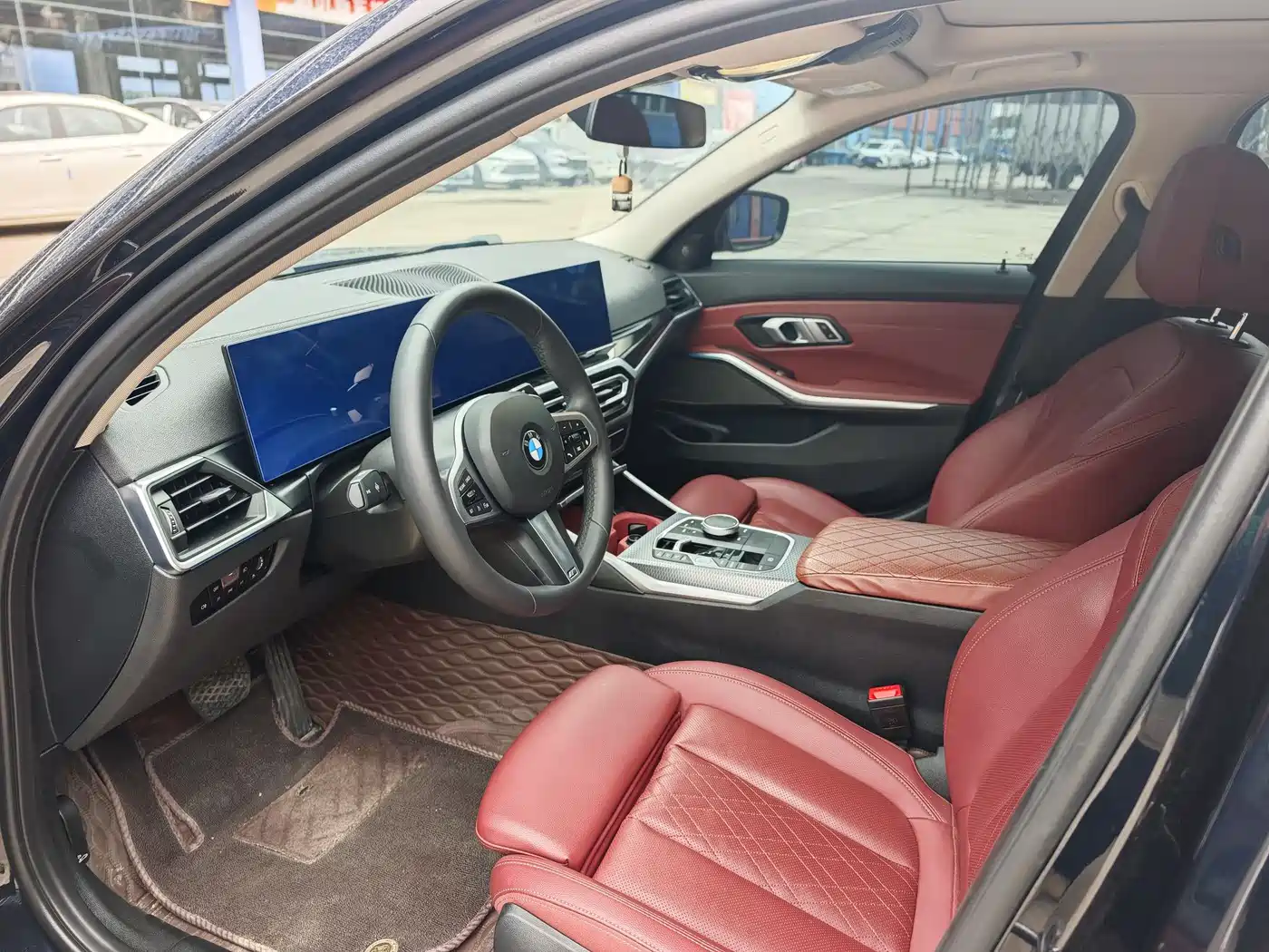 BMW 3 Series 2024 325Li M Sport Shadowline Package фото 4