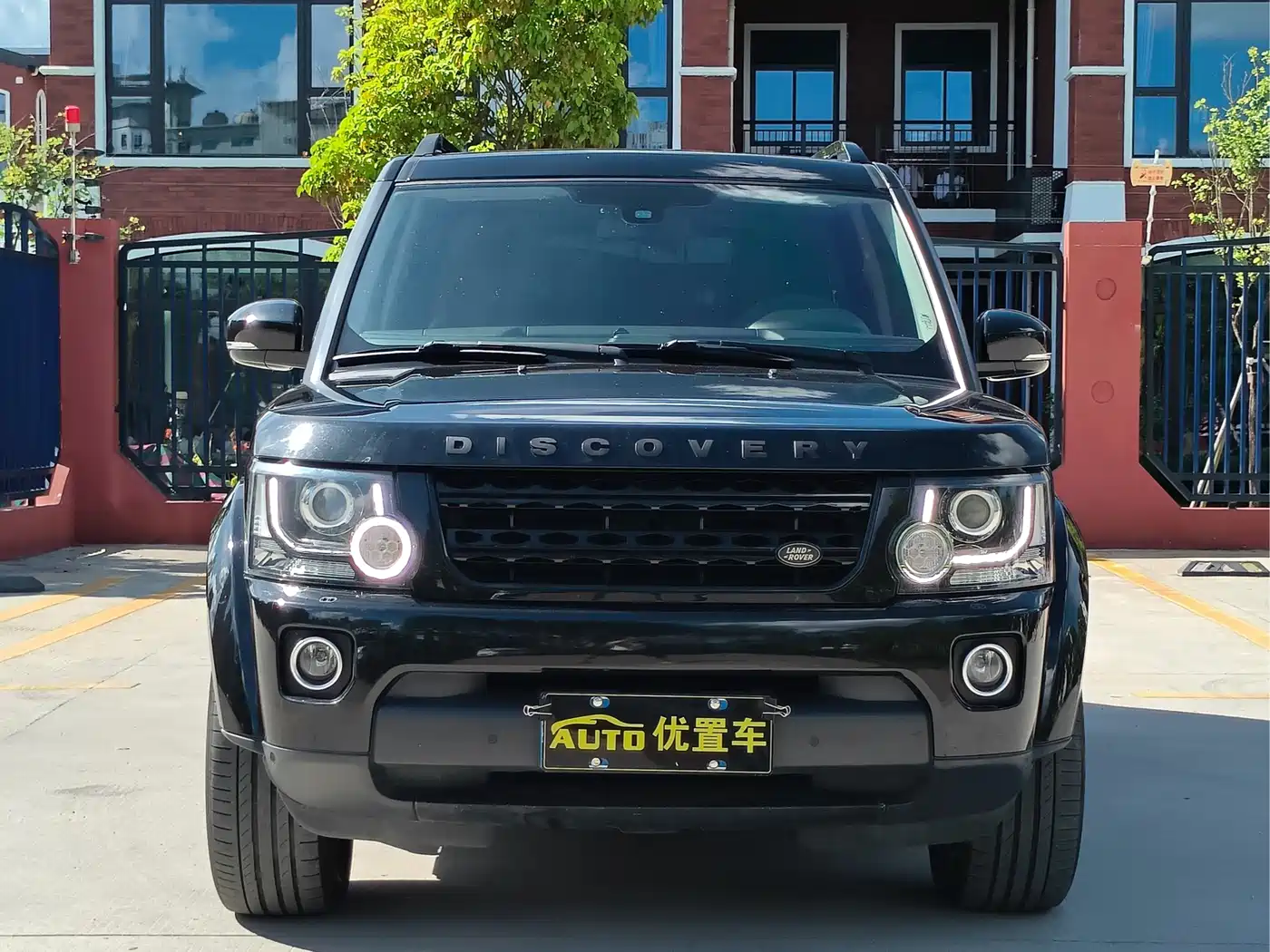 Land Rover Discovery 2016 3.0 SC V6 HSE фото 2